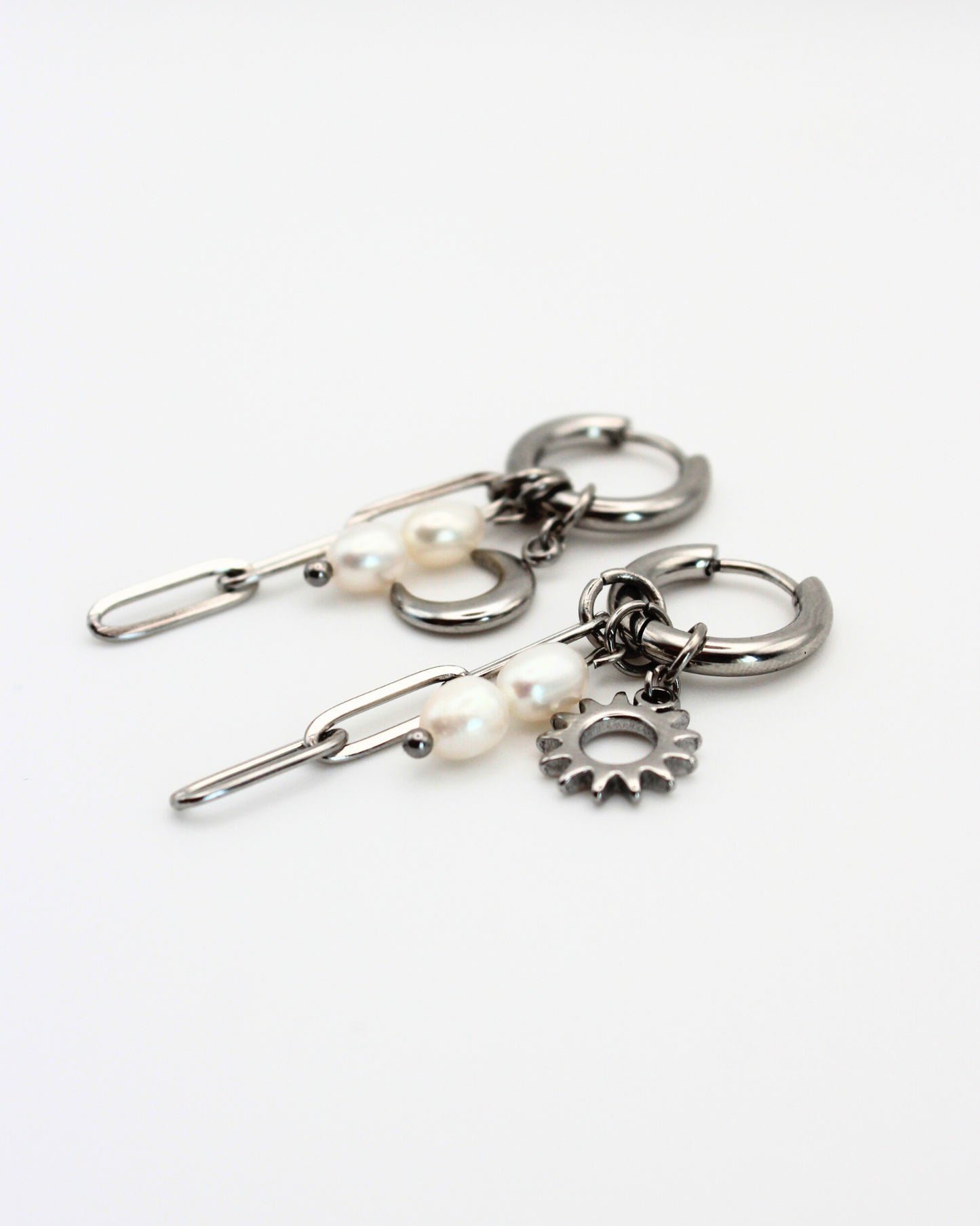 Populaire bedelcombinatie met zon en maan - oorbellen