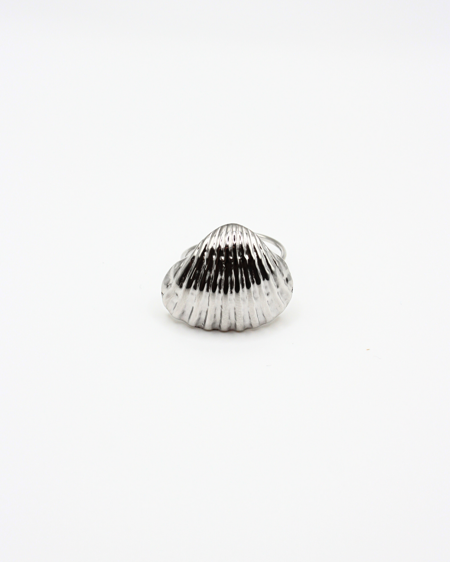 Ring met simpele schelp