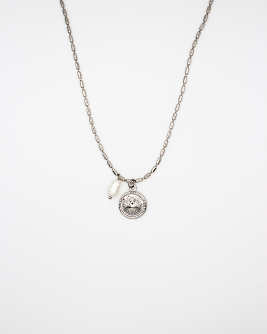 Ketting met schelp en parel