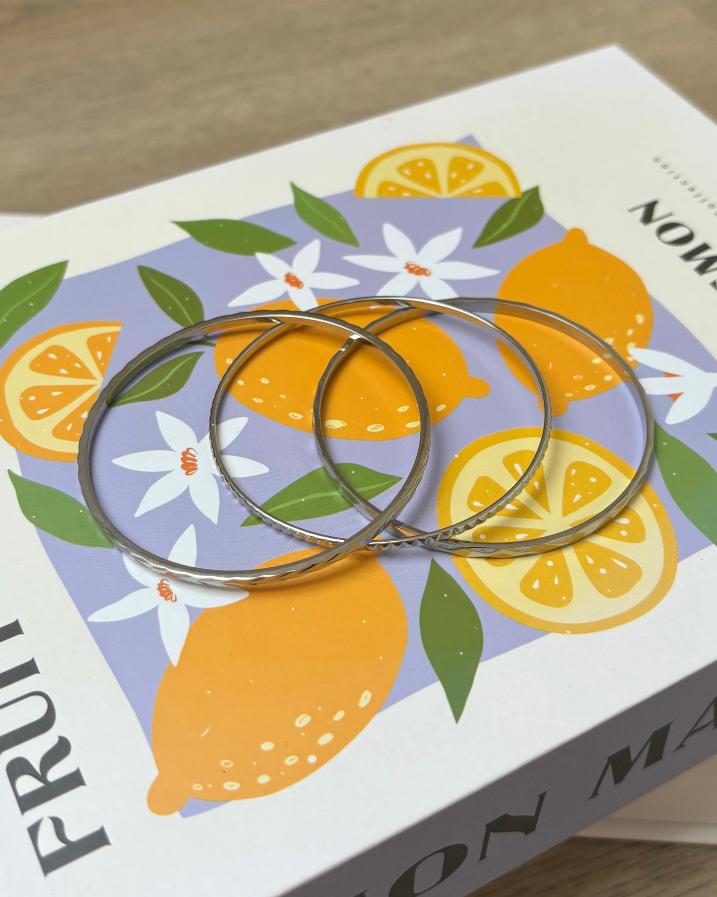 Armband met blokjes patroon