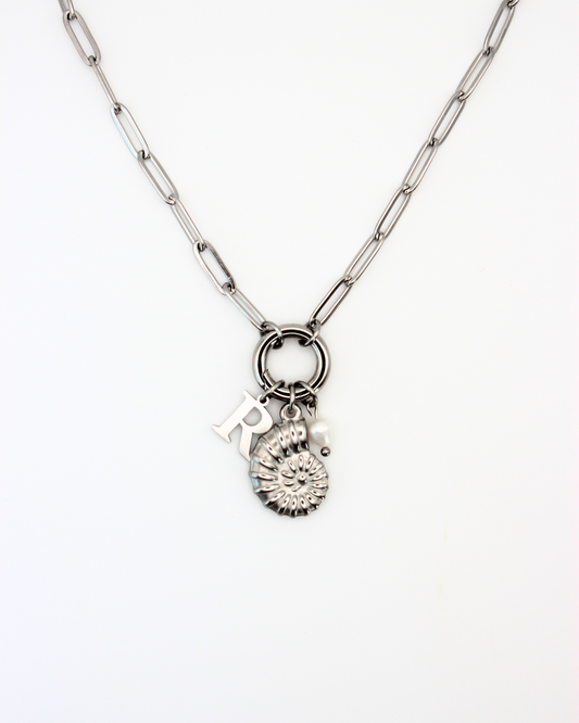 Populaire bedelcombinatie met schelp - ketting