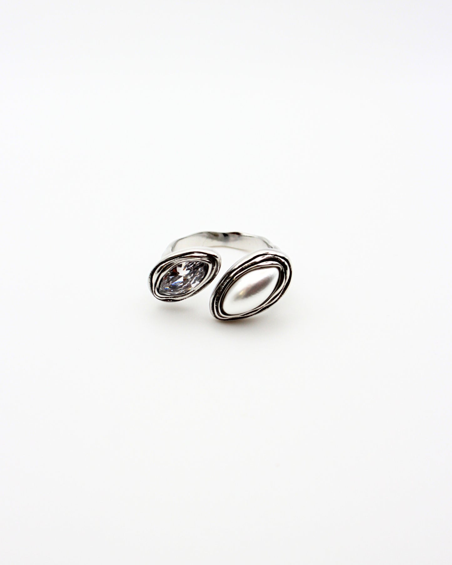 Diamand en parel ring