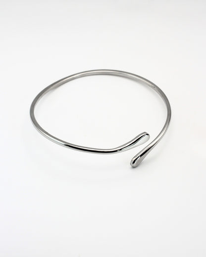 Simpele armband bovenarm