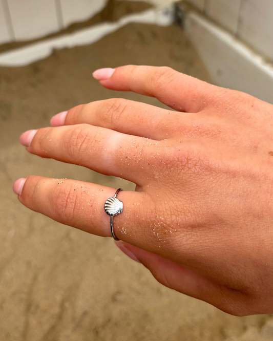 Ring met schelp