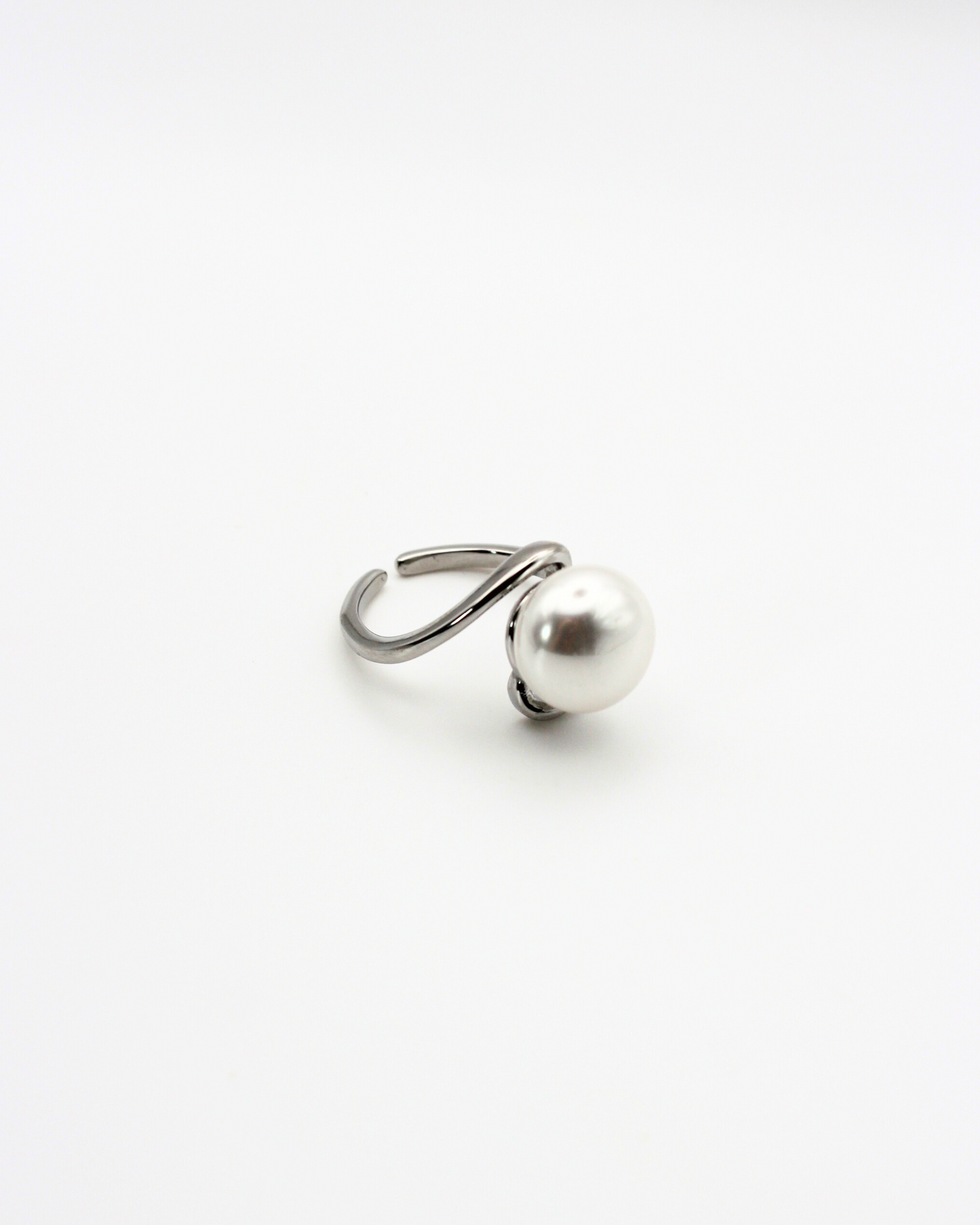 Ring met parel