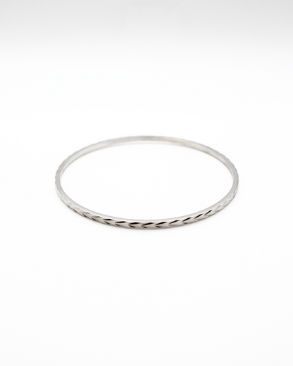 Armband met pijlen patroon