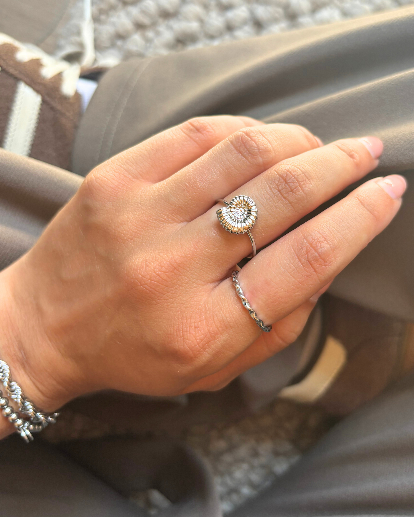 Simpele gedraaide ring