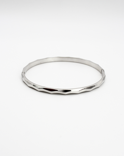 Bangle met patroon