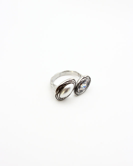 Diamand en parel ring