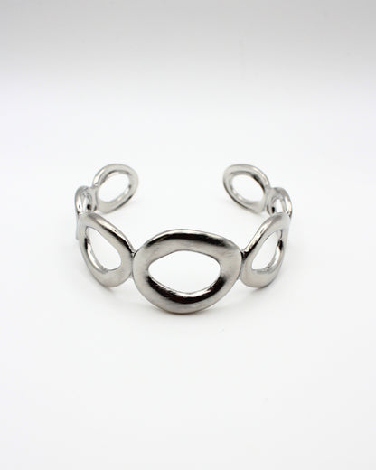 Knot bangle